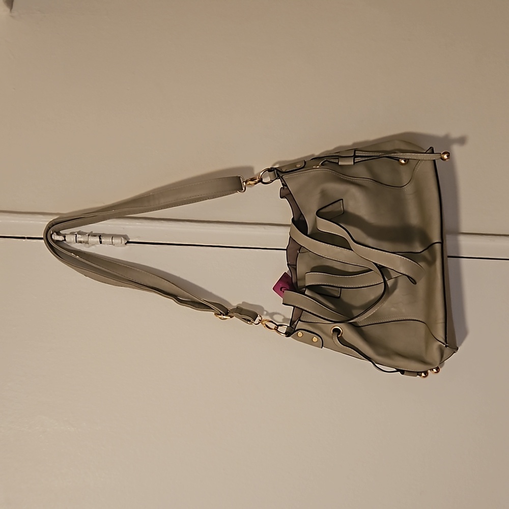 Ladies non leather handbag